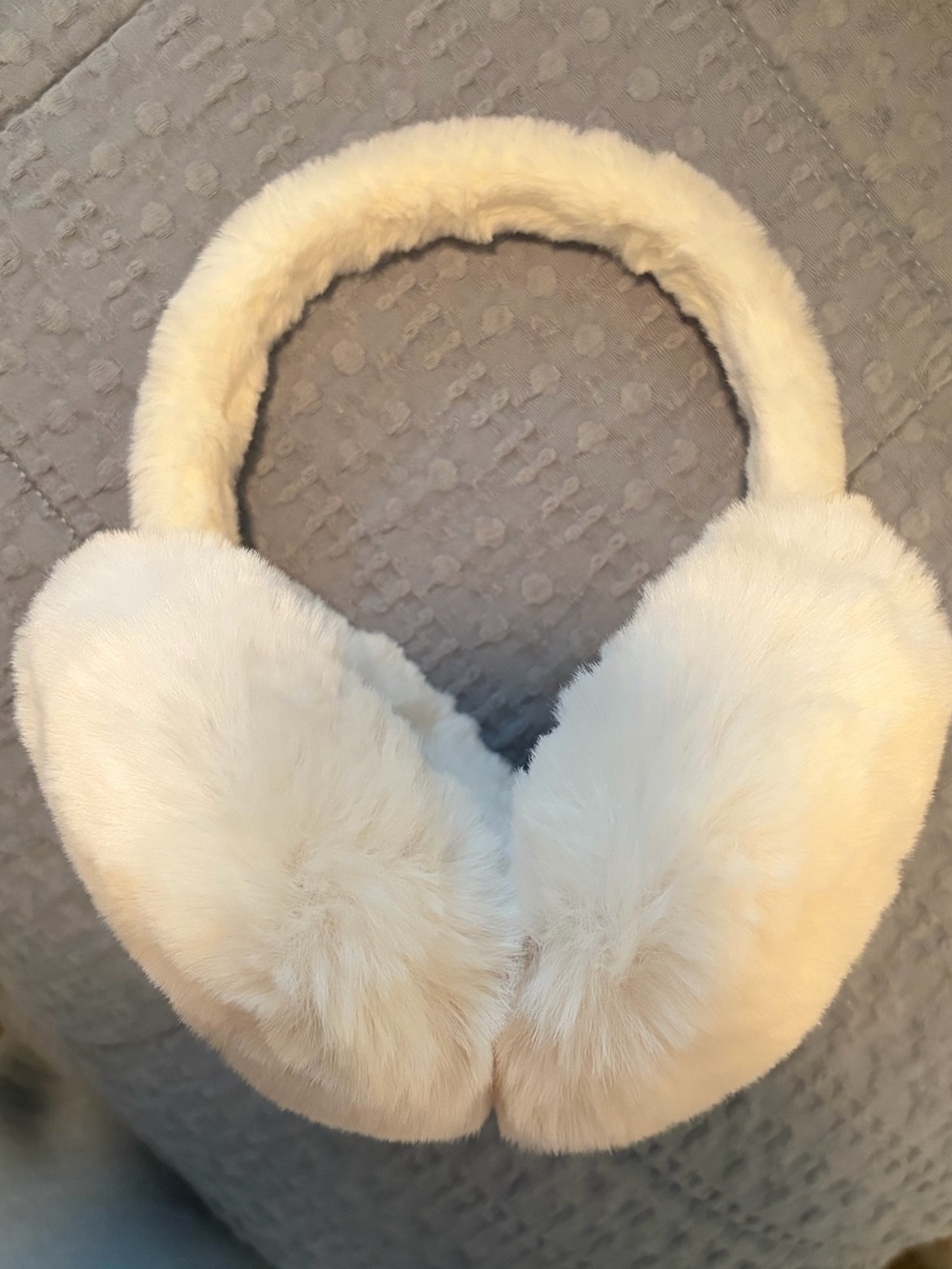 Plush Cream Faux-Fur Earmuffs for Women - Picture 2 of 3